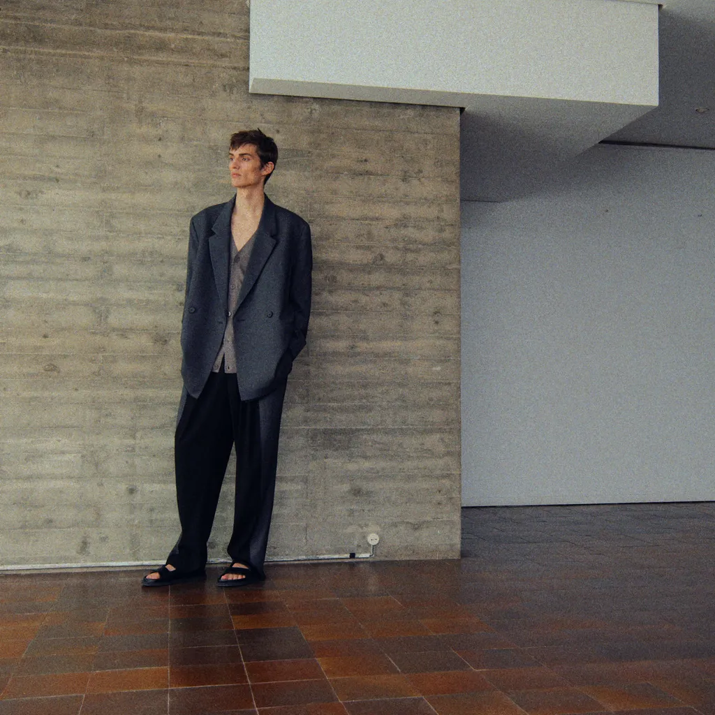 Lookbook SS25 Image 14